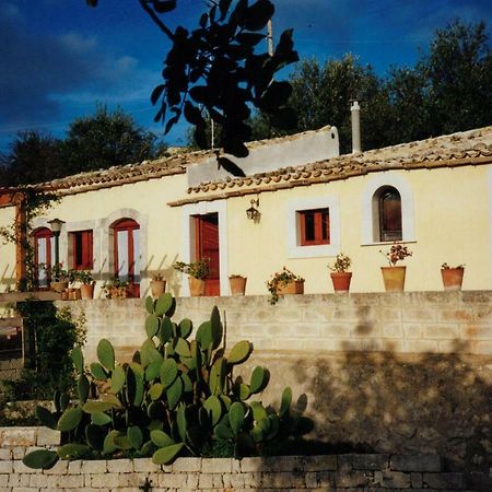 La Suma Sumalia Bed & Breakfast Noto Exterior photo
